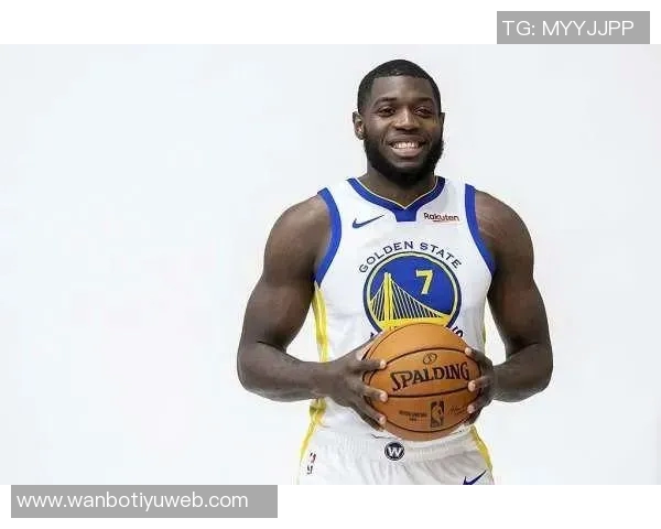 兰德尔赞麦丹在联防中表现突出防守范围广泛堪称优秀护筐者 兰德尔赞麦丹在联防中表现突出防守范围广泛堪称优秀护筐者