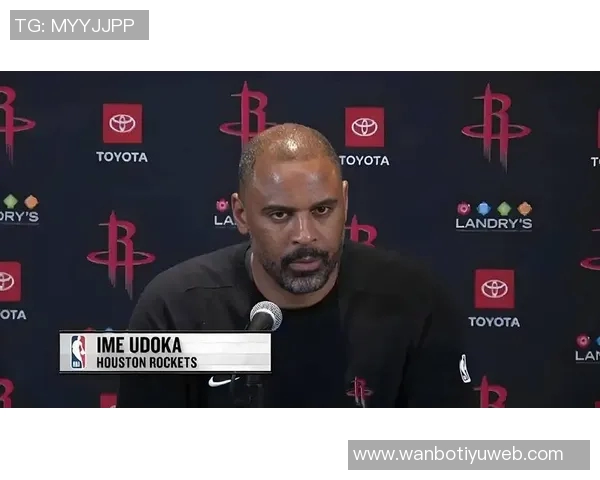 乌度卡强调年轻球员需与队友保持一致水平不会因年龄小而放宽要求 乌度卡强调年轻球员需与队友保持一致水平不会因年龄小而放宽要求