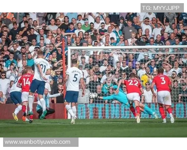 里尔门将单场三次扑救点球回忆瞬间向女友承诺不失球 里尔门将单场三次扑救点球回忆瞬间向女友承诺不失球