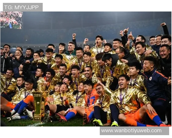 山东泰山庆祝成立32周年五次夺顶级联赛冠军八次捧足协杯奖杯