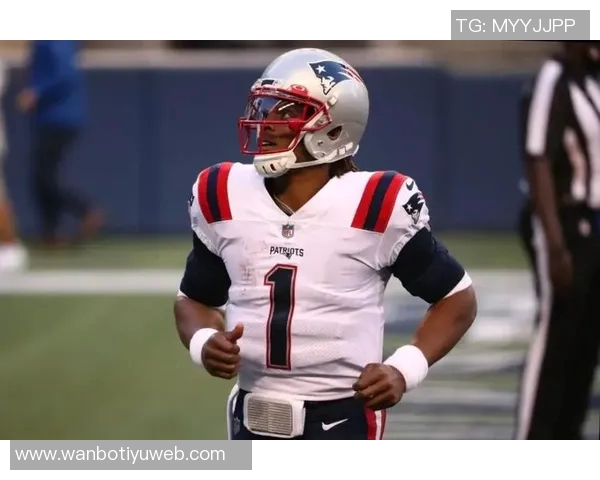 卡姆琼斯因超速被拦截逮捕急于赶往训练场引发关注