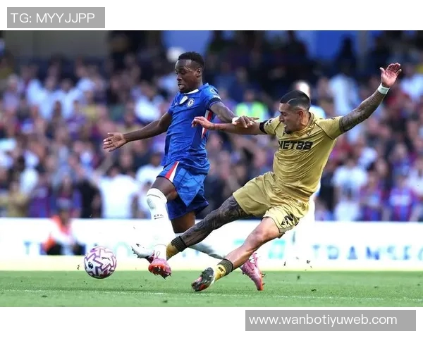 吉滕斯分享英格兰U21队友间的UNO游戏乐趣期待在欧洲杯中取得胜利